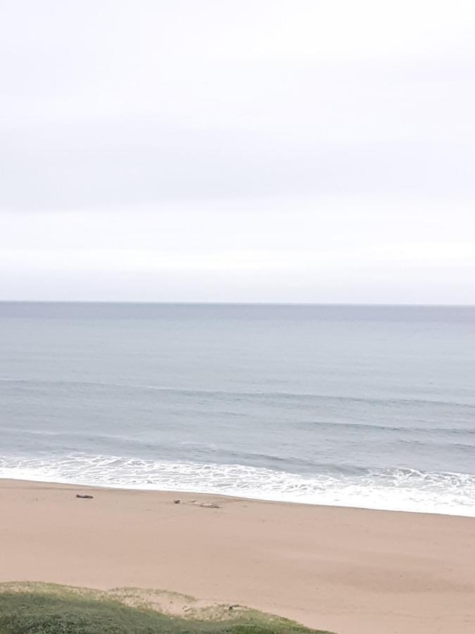 Breezy Seaview- On The Beach Amanzimtoti Dış mekan fotoğraf